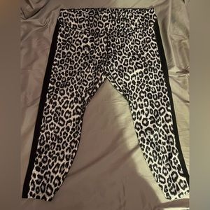 Women’s plus size Nike athletic leggings (leopard print)